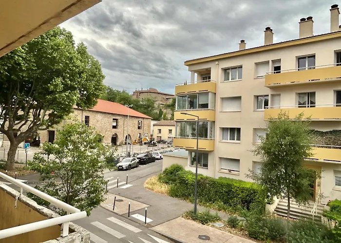 Proche Centre, Gare Et Ecoles Daire *